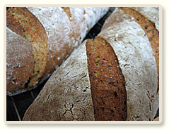 לחם שאור עם שיפון וזרעים