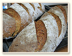 לחם שאור עם שיפון וזרעים